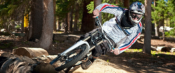 berm_turn_biking_photography